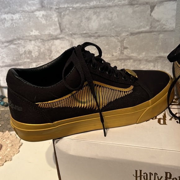 Harry Potter Golden Snitch Vans Sz. 9 - Picture 3 of 7